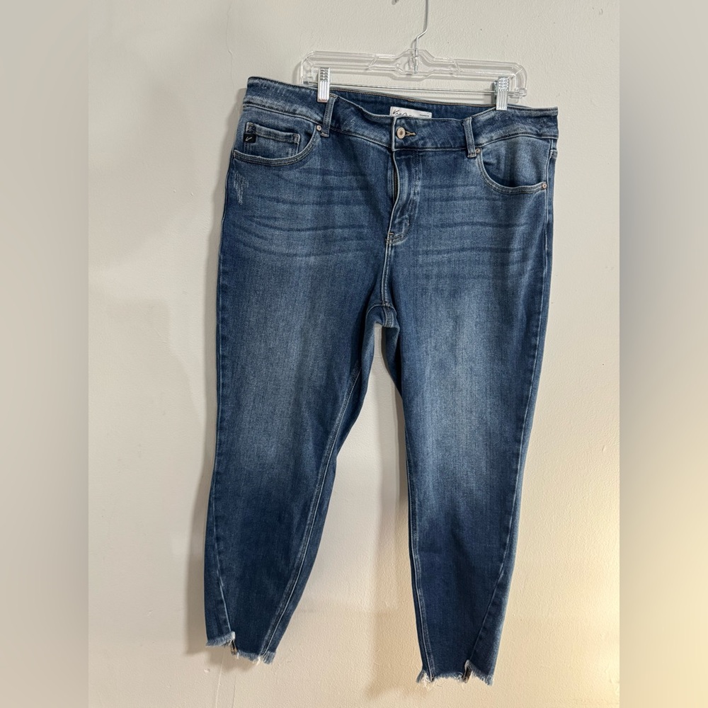 KanCan Blue Ankle Cropped Jeans with Stretch